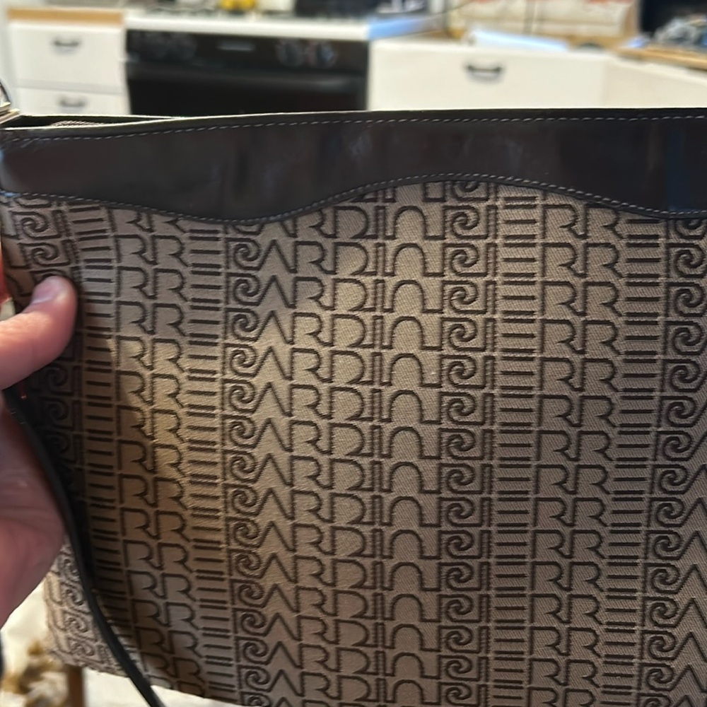 Pierre Cardin Handbag in great clean condition
